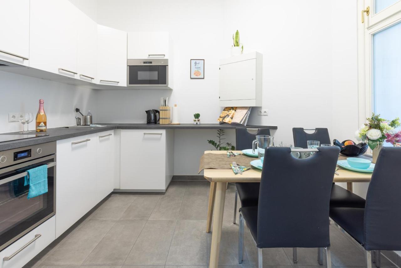 Yeshello Vienna Central Station Apartment Екстериор снимка