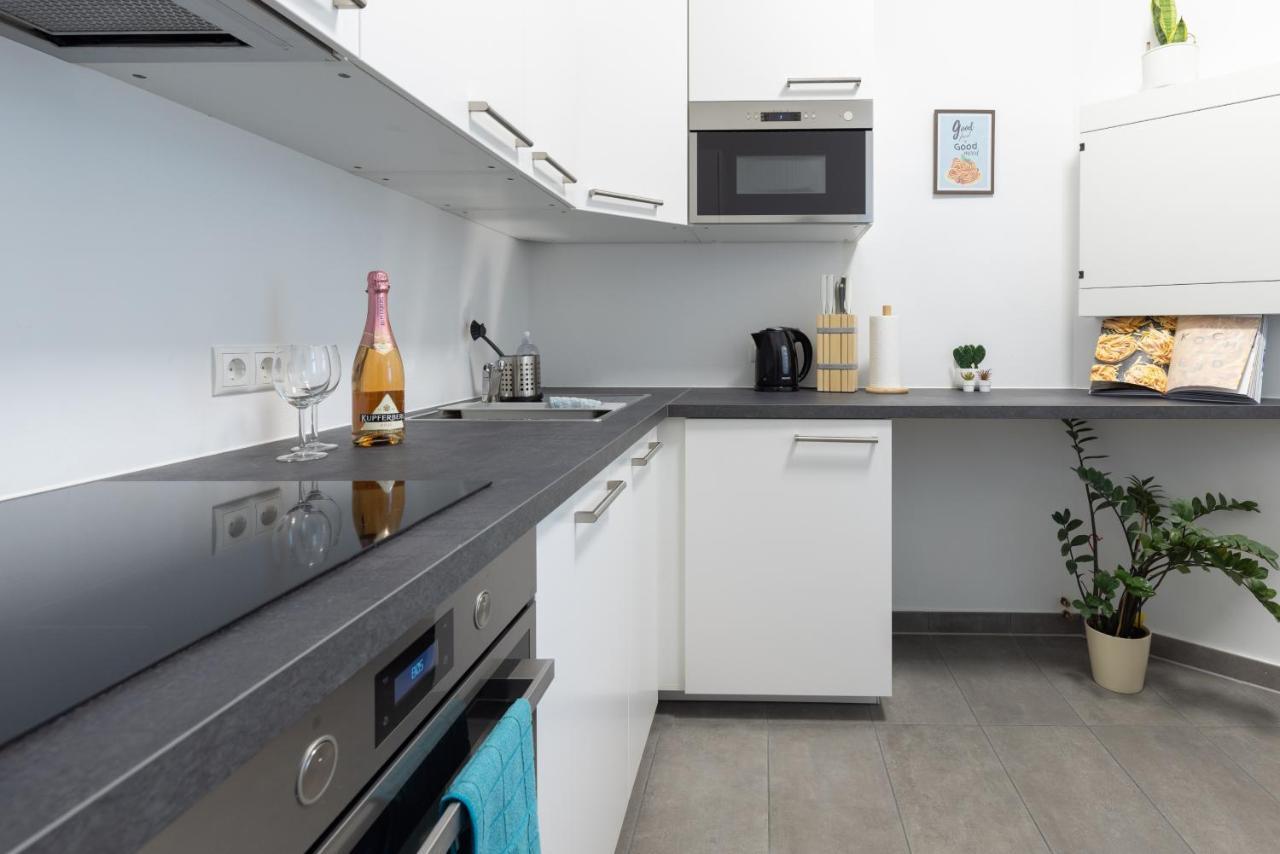 Yeshello Vienna Central Station Apartment Екстериор снимка